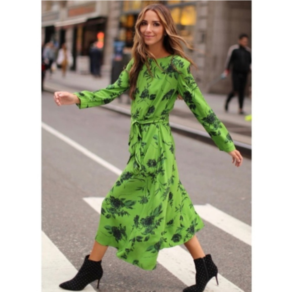 Something Navy Belted Floral Midi Dress Green Size M Feminine Modern Maximalist